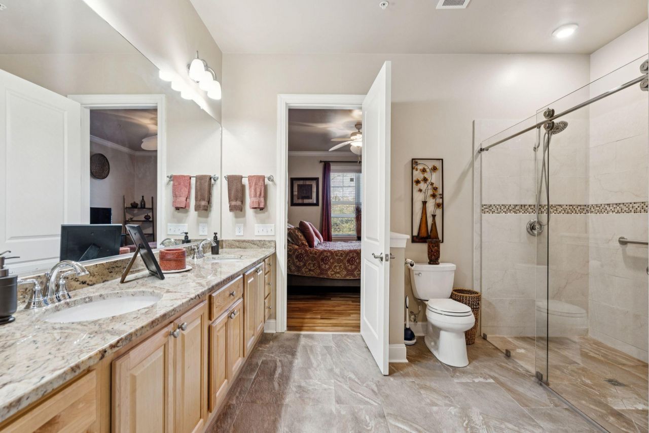 200 River Landing Drive Photo 27