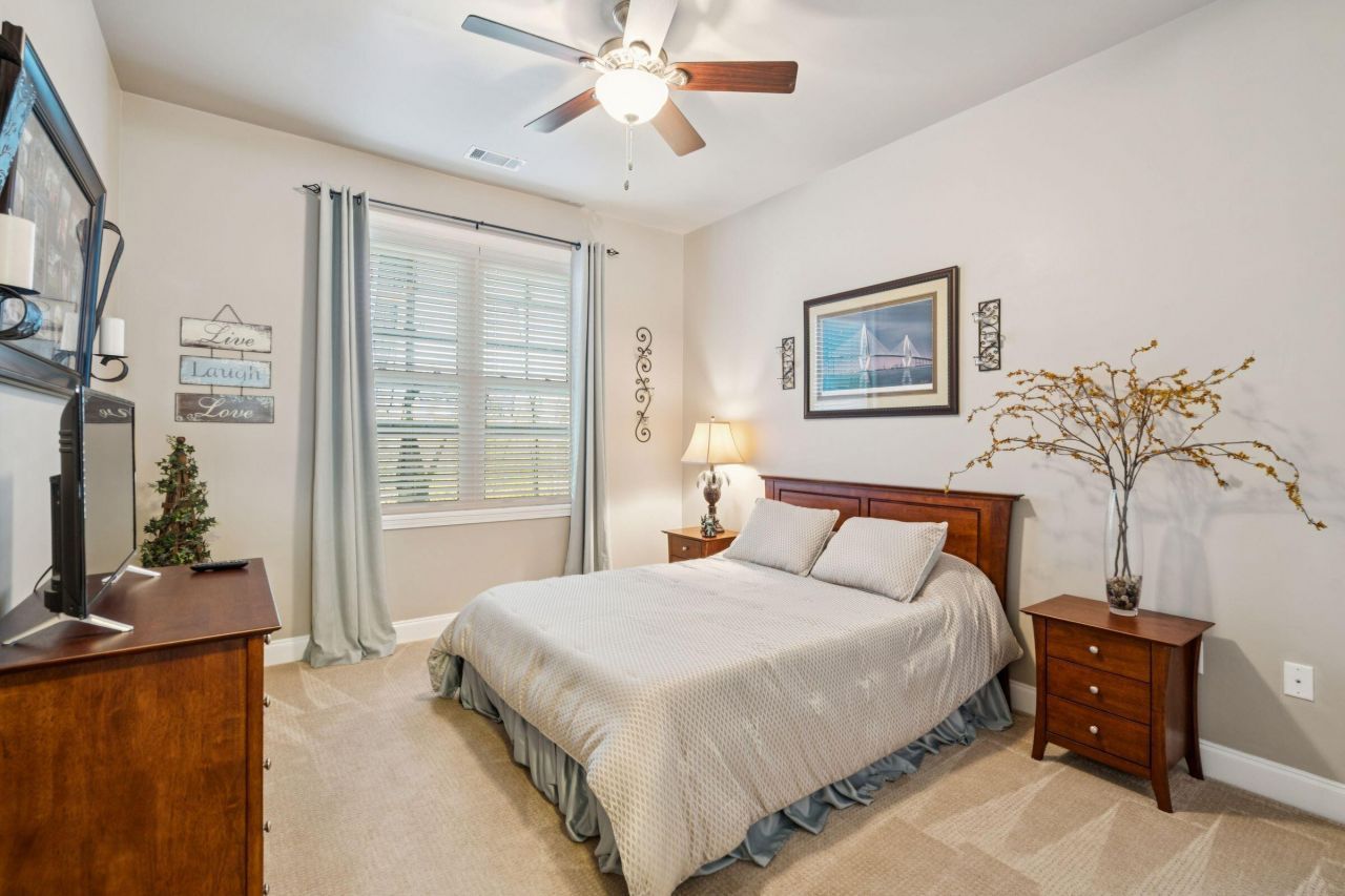 200 River Landing Drive Photo 30