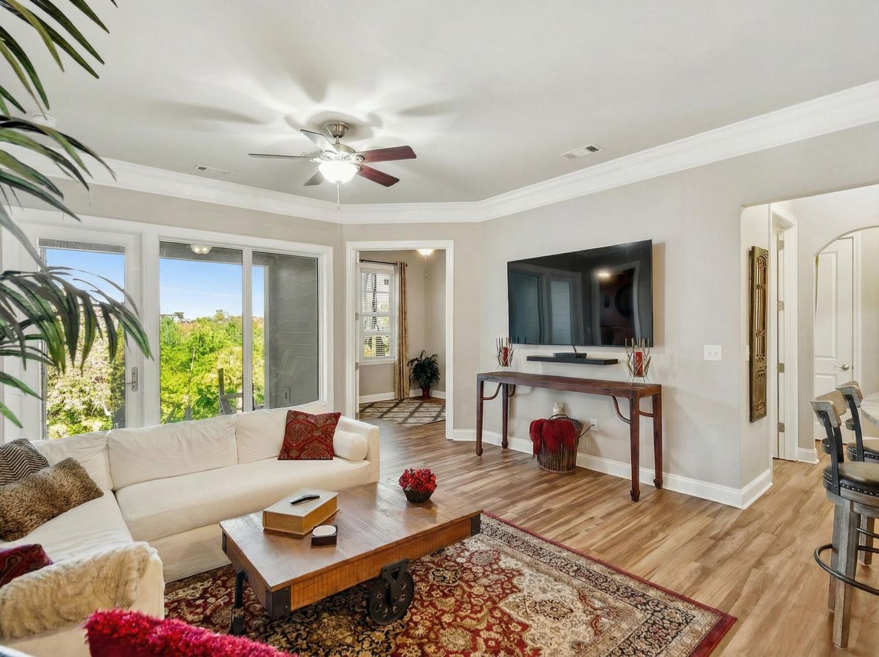 200 River Landing Drive Photo 5