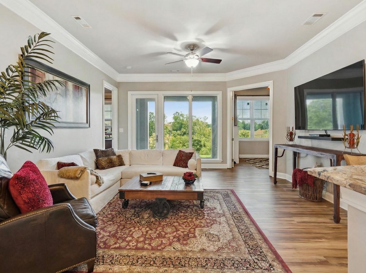 200 River Landing Drive Photo 6