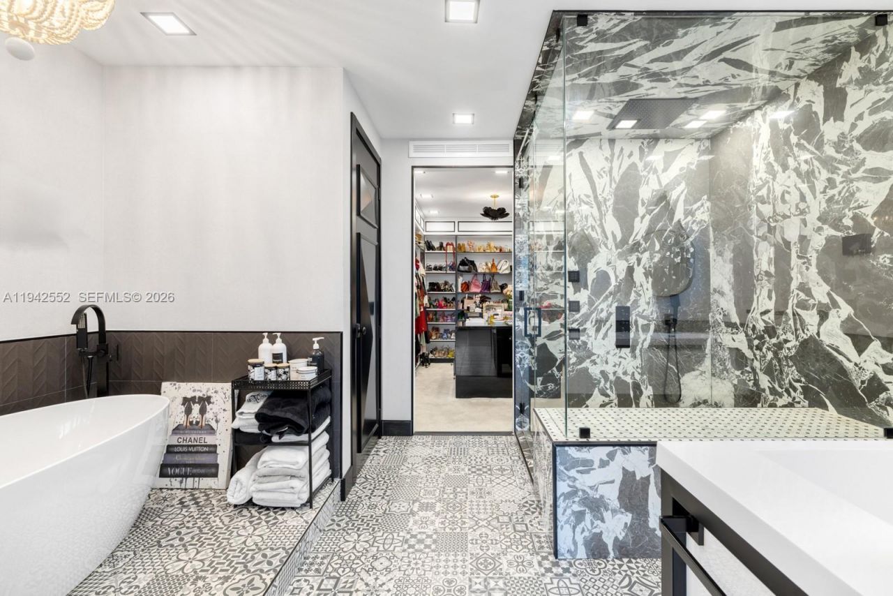 8005 Noremac Ave, Miami Beach, FL 33141 Photo