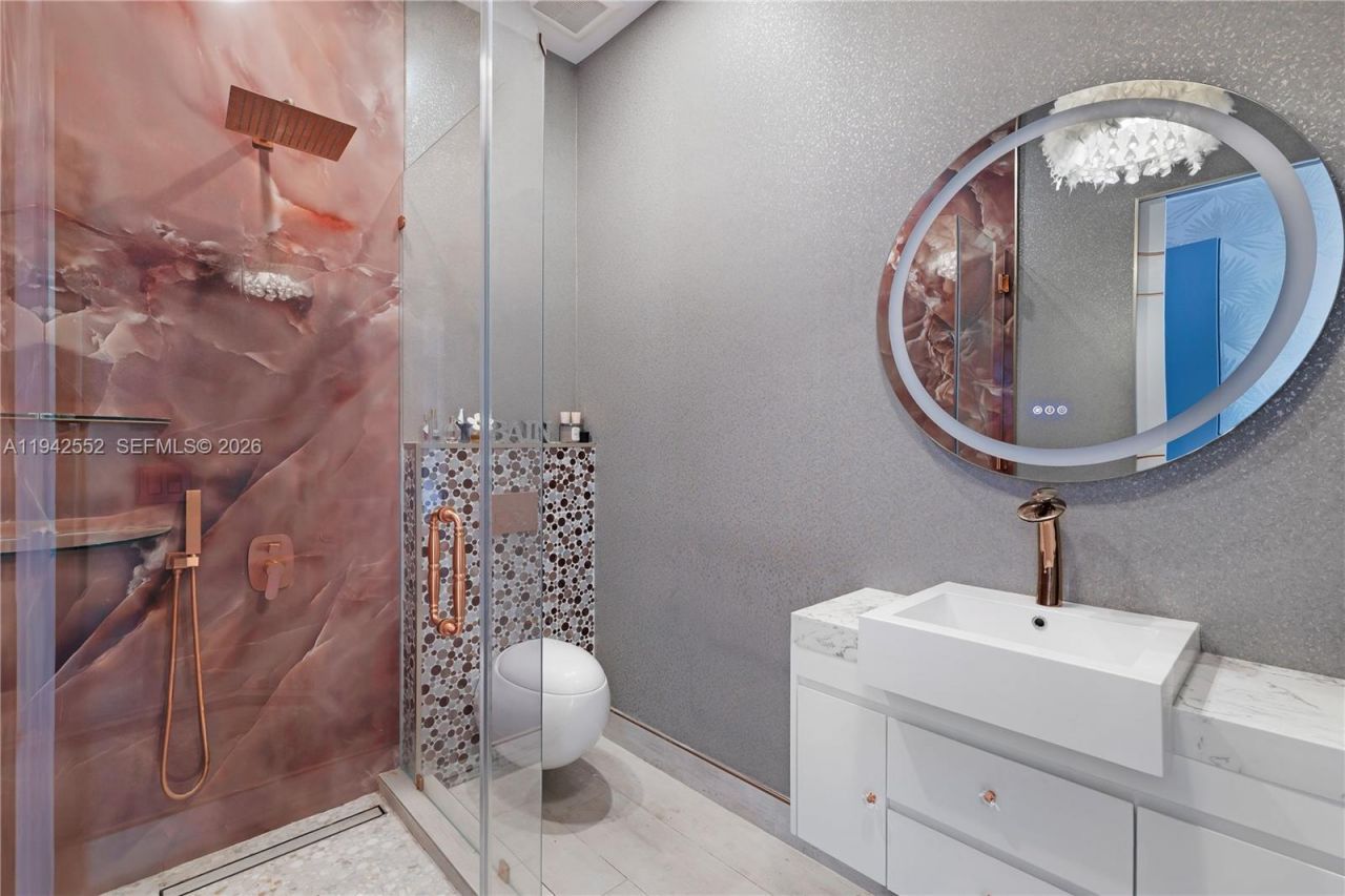 8005 Noremac Ave, Miami Beach, FL 33141 Photo