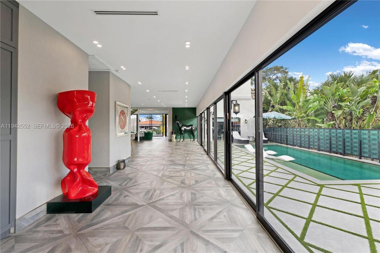 8005 Noremac Ave, Miami Beach, FL 33141 Photo