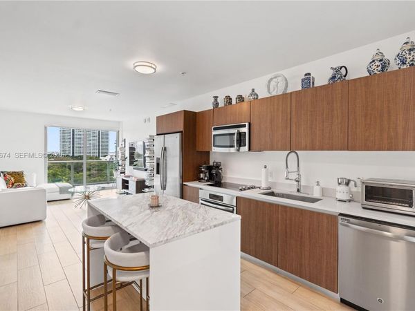 1600 SW 1st Ave, Unit 807, Miami, FL 33129