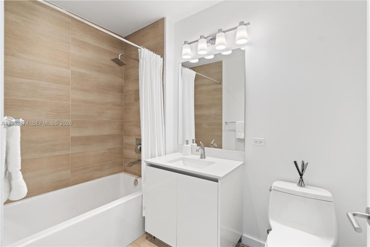 1600 SW 1st Ave, Unit 807, Miami, FL 33129 Photo