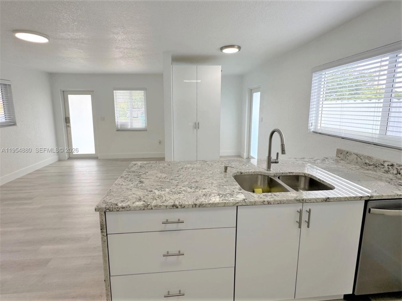 11230 SW 5th St , Unit 1, Sweetwater, FL 33174 Photo