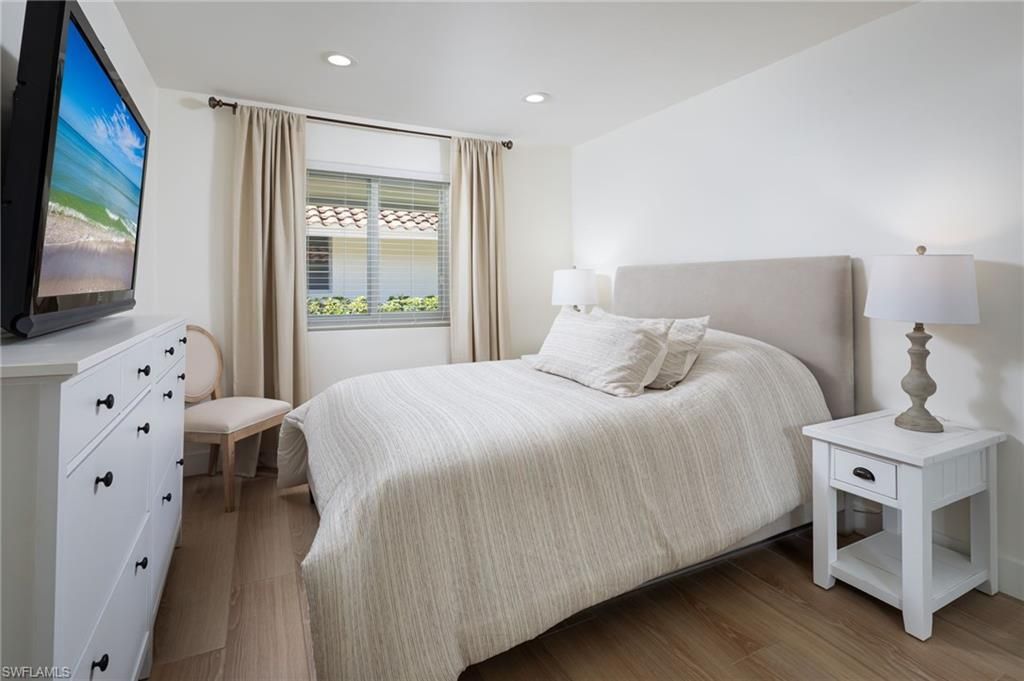 1595 Curlew Ave, Unit 4, Naples, FL 34102 Photo