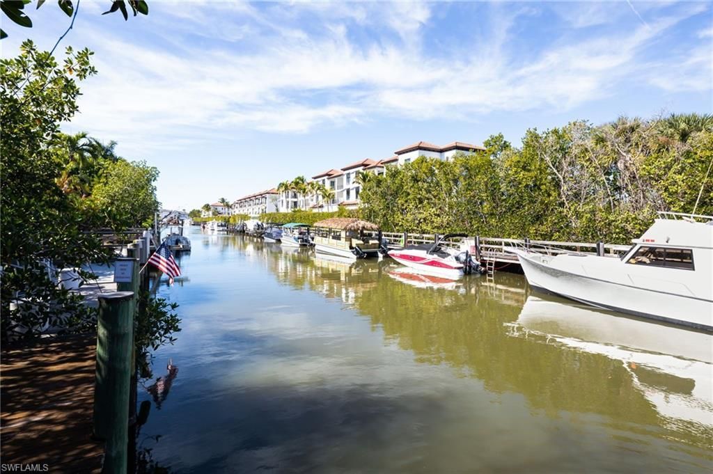 1595 Curlew Ave, Unit 4, Naples, FL 34102 Photo