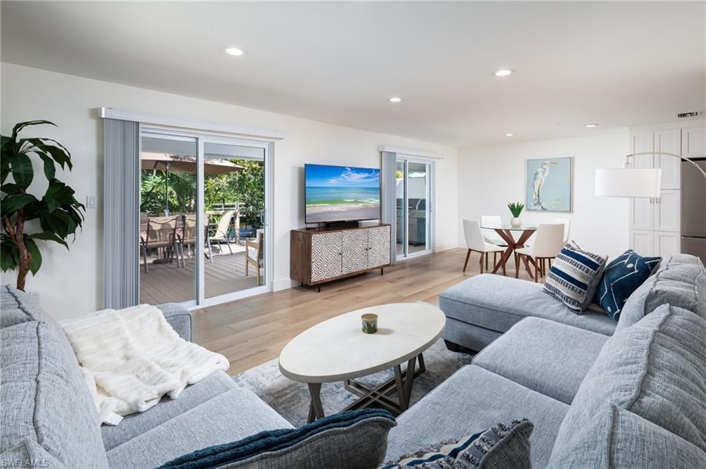 1595 Curlew Ave, Unit 4, Naples, FL 34102 Photo