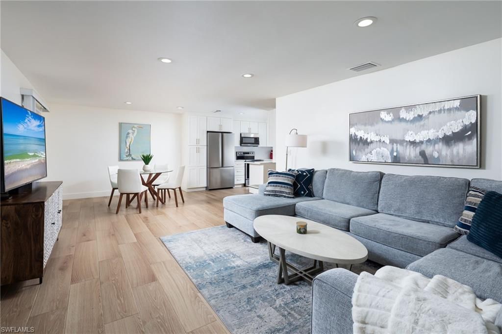 1595 Curlew Ave, Unit 4, Naples, FL 34102 Photo