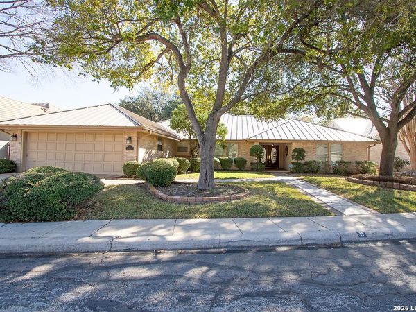 8 Granburg Pl, San Antonio, TX 78218