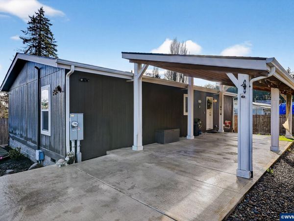 826 SW Cherry St, Willamina, OR 97396