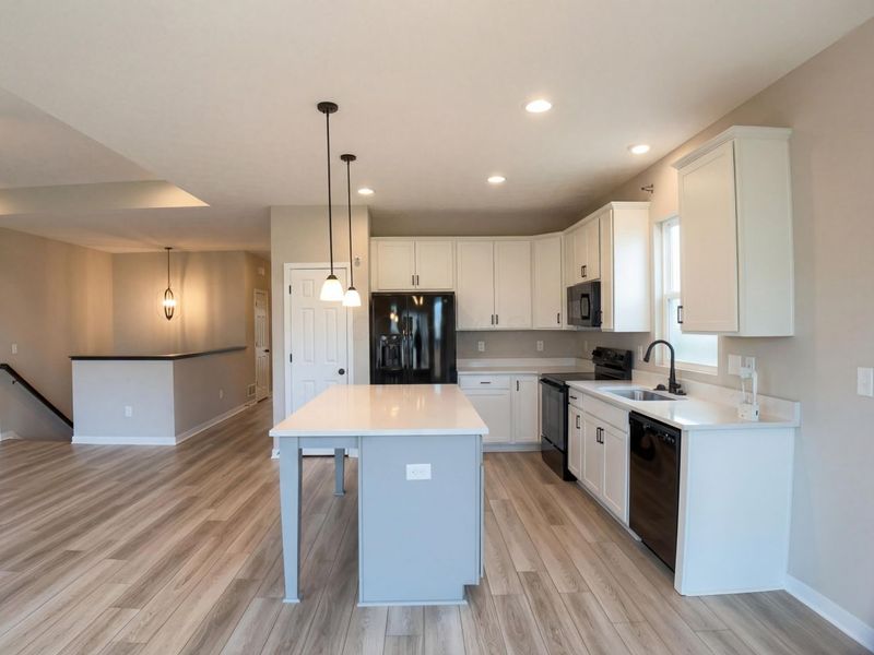 7942 Griffin Drive, Reynoldsburg, OH 43068 Photo 2