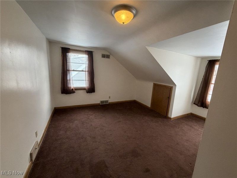 369 6th Street, Campbell, OH 44405 Photo 12