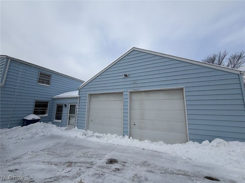 369 6th Street, Campbell, OH 44405 Photo 2