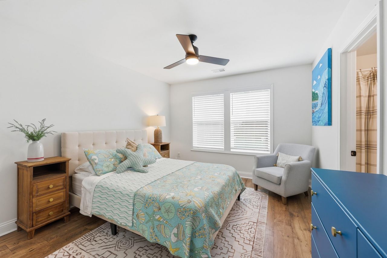 2009 Royal Blue Court Photo 24