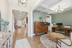 2009 Royal Blue Court photo 4