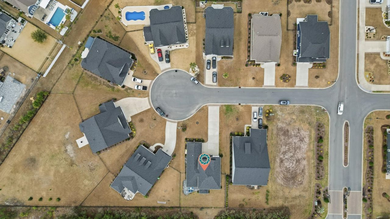 2009 Royal Blue Court Photo 32