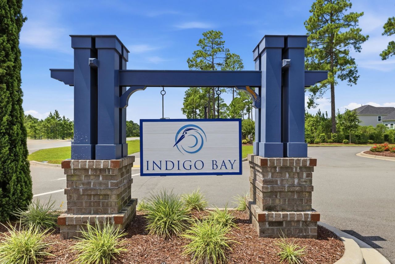 2009 Royal Blue Court Photo 33