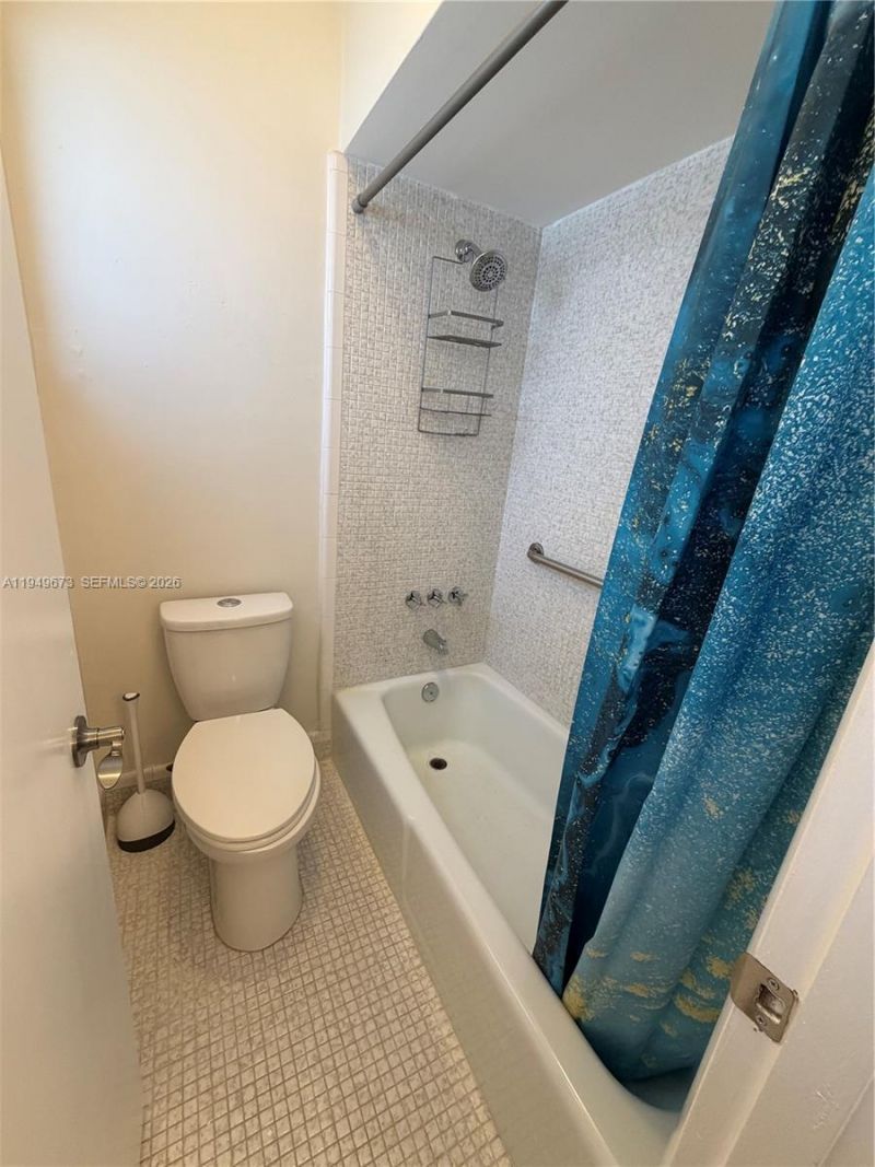 7216 Jacaranda Ln, Miami Lakes, FL 33014 Photo