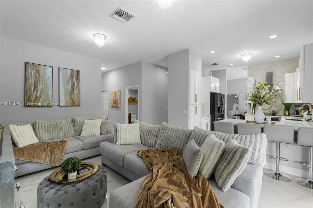 14051 SW 32nd St, Miramar, FL 33027 Photo