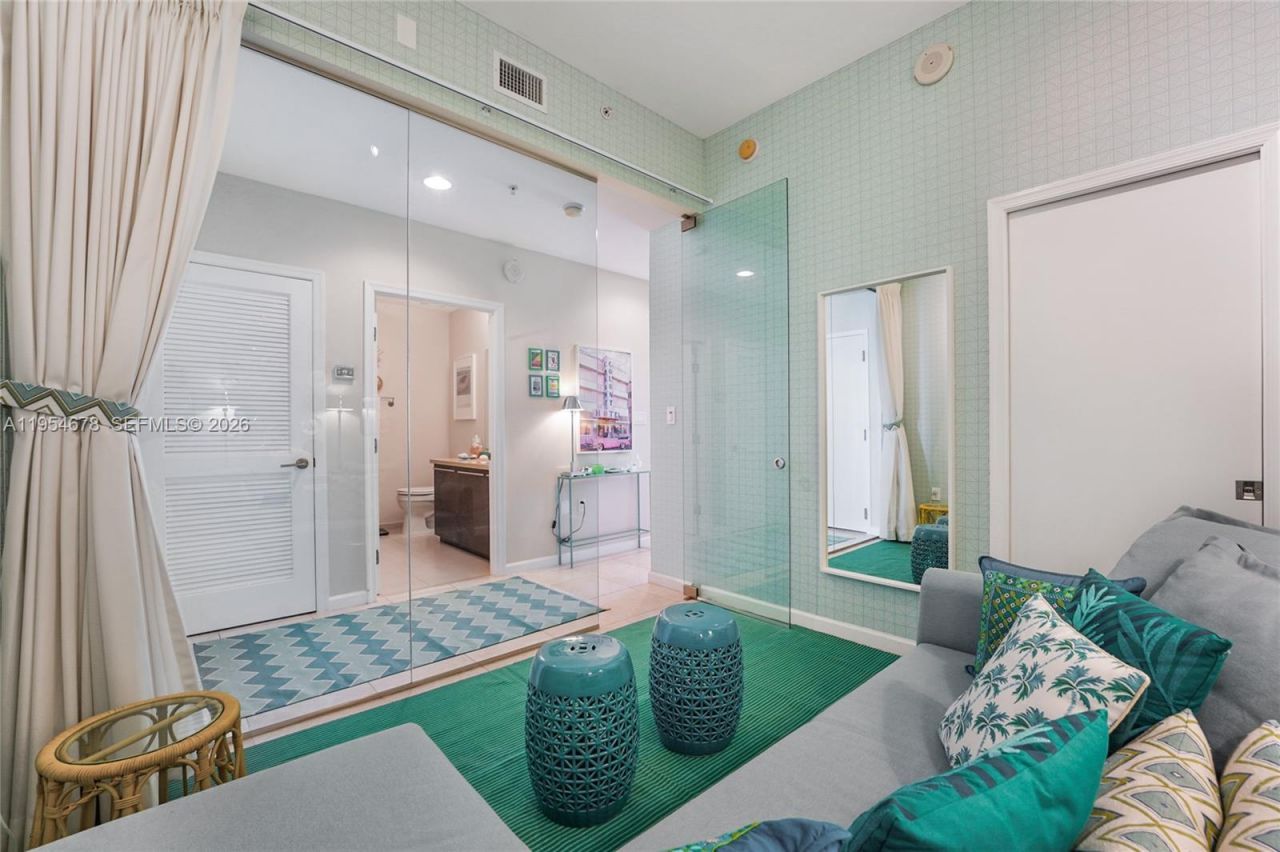 7928 East Drive , Unit 303, North Bay Village, FL 33141 Photo