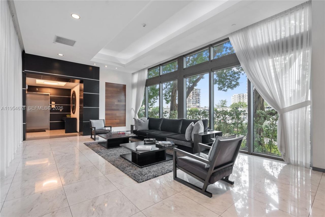 7928 East Drive , Unit 303, North Bay Village, FL 33141 Photo