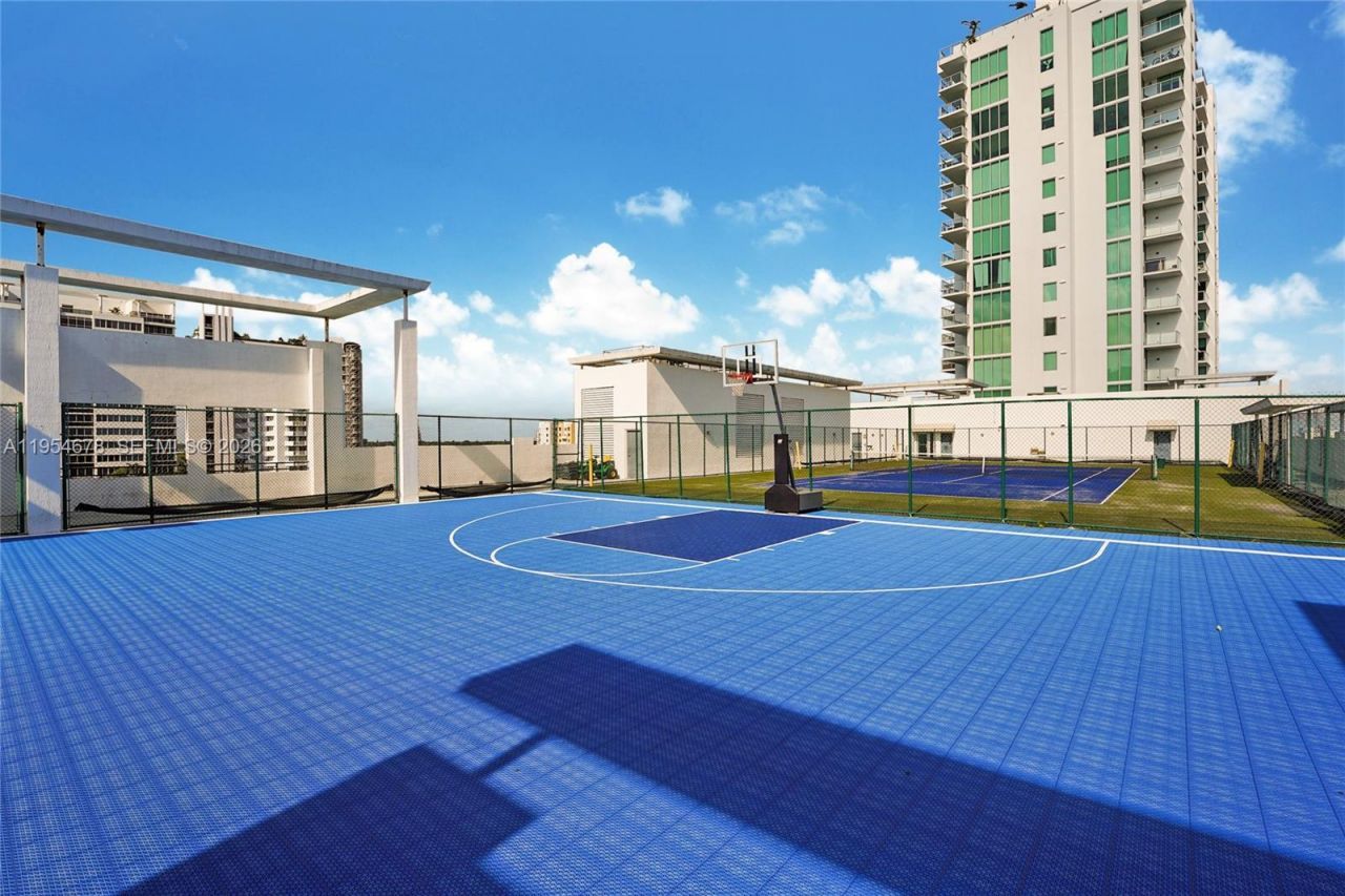 7928 East Drive , Unit 303, North Bay Village, FL 33141 Photo