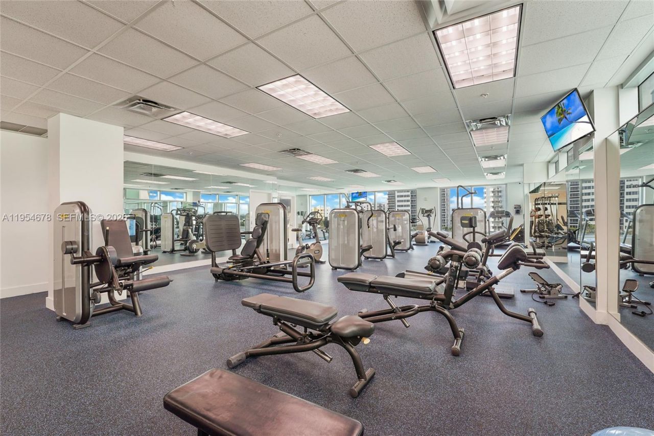 7928 East Drive , Unit 303, North Bay Village, FL 33141 Photo