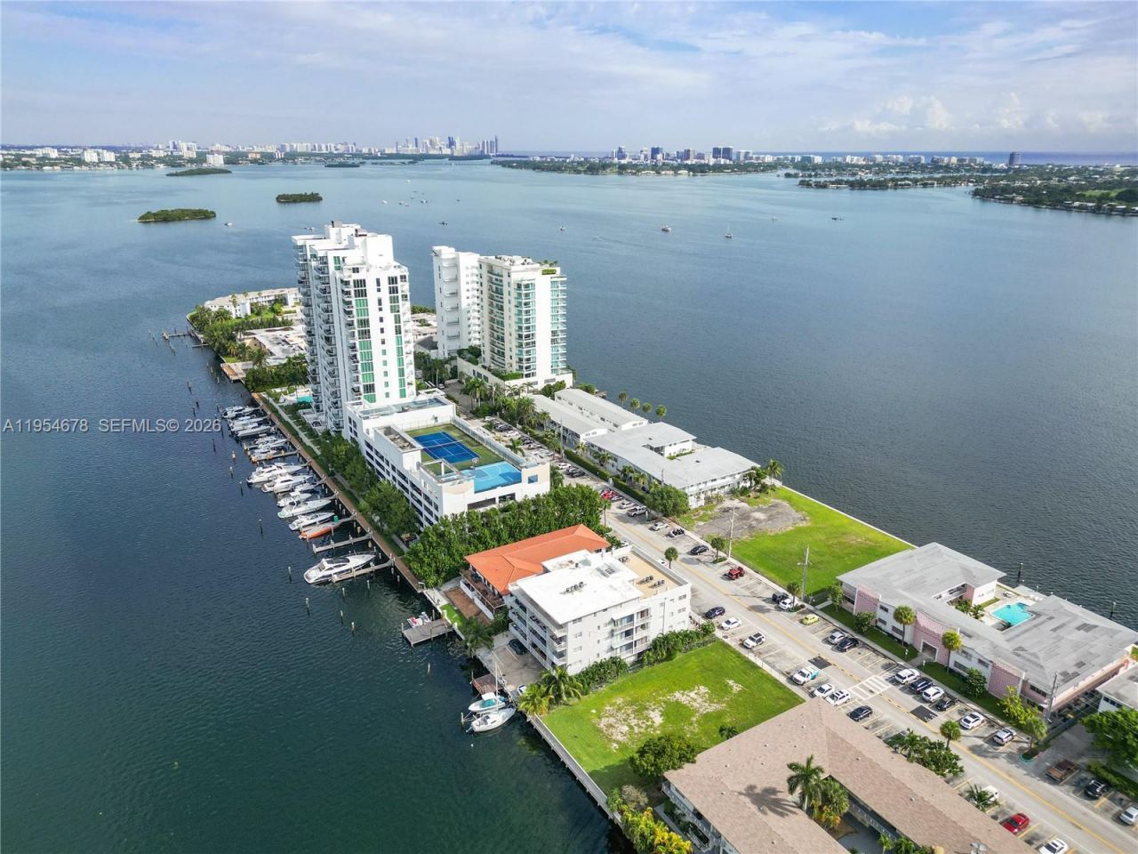 7928 East Drive , Unit 303, North Bay Village, FL 33141 Photo