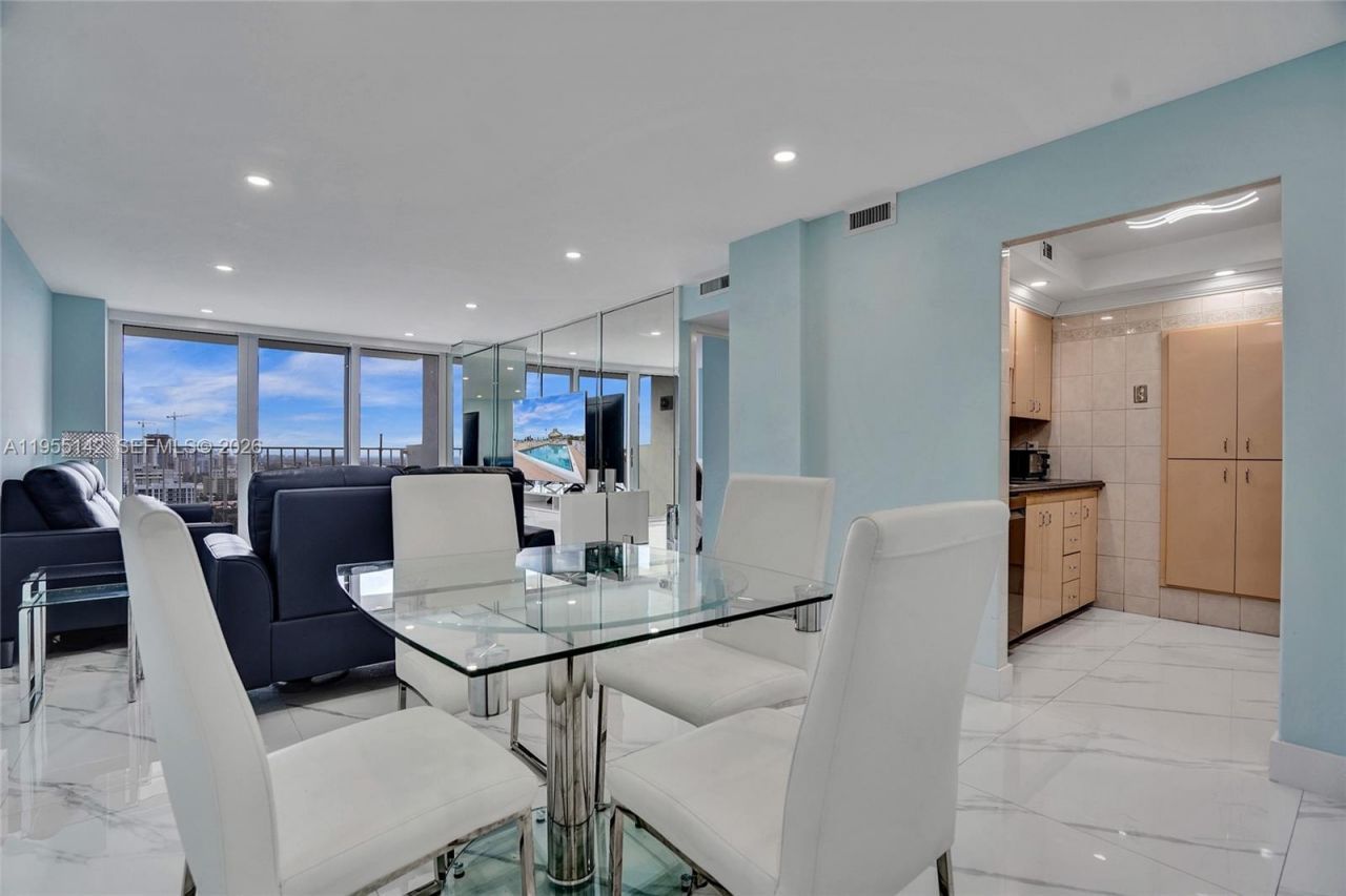 111 Briny Ave, Unit 25-10, Pompano Beach, FL 33062 Photo