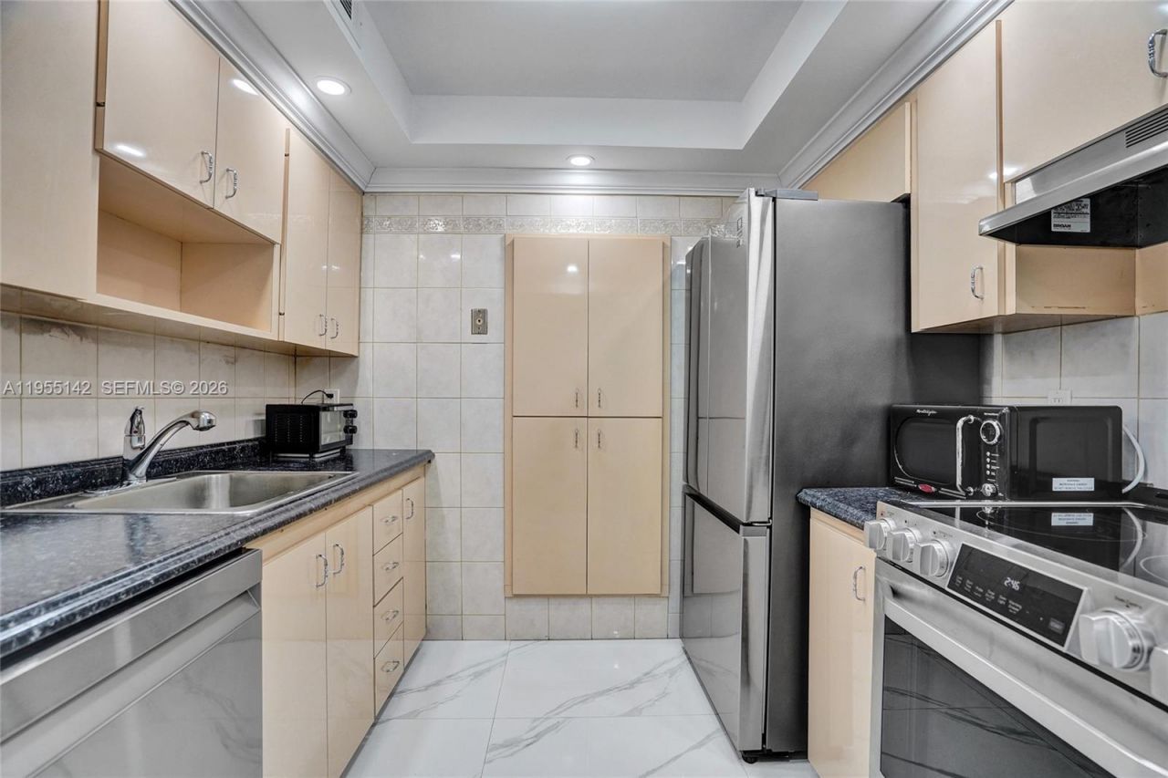 111 Briny Ave, Unit 25-10, Pompano Beach, FL 33062 Photo