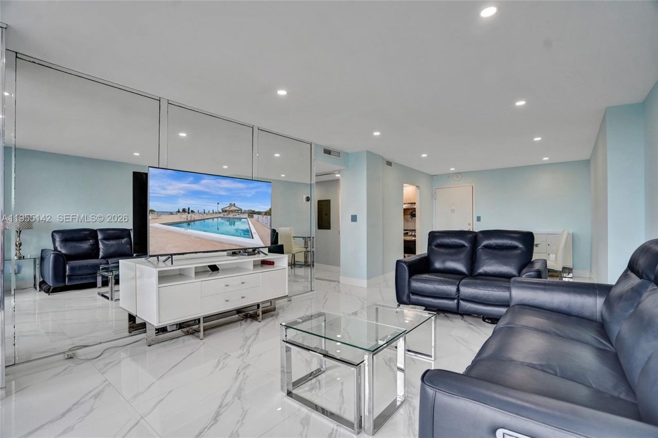 111 Briny Ave, Unit 25-10, Pompano Beach, FL 33062 Photo