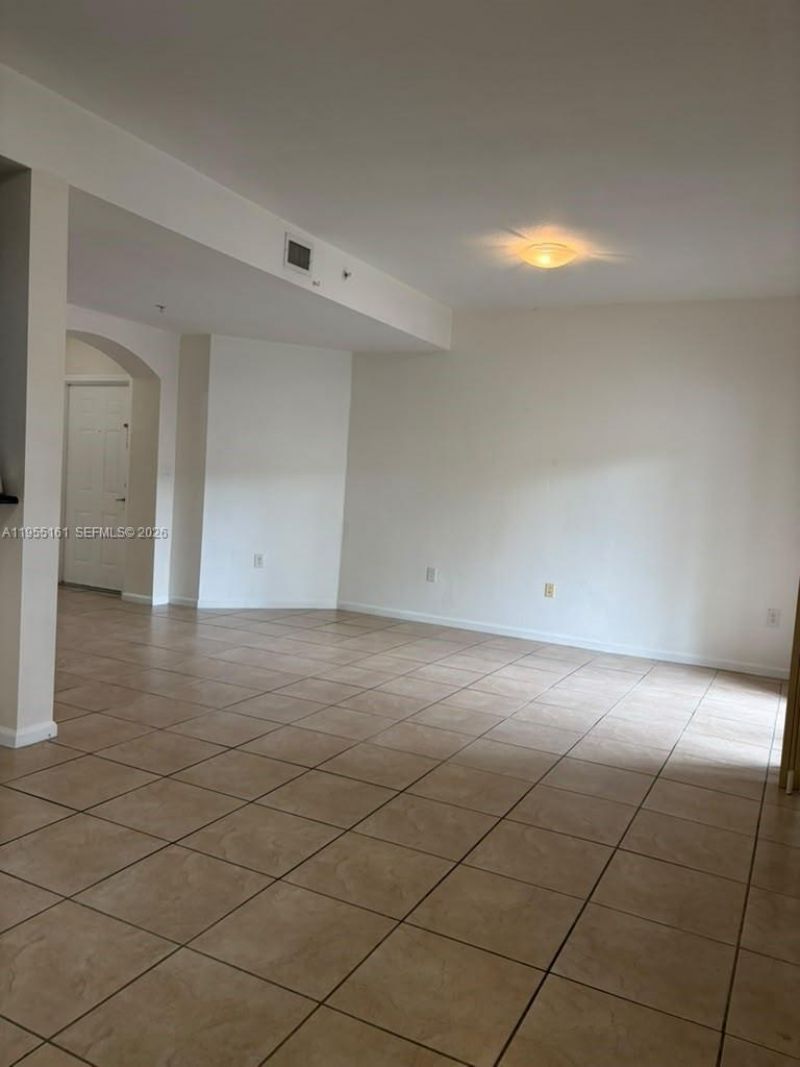 11601 NW 89th St, Unit 107, Doral, FL 33178 Photo