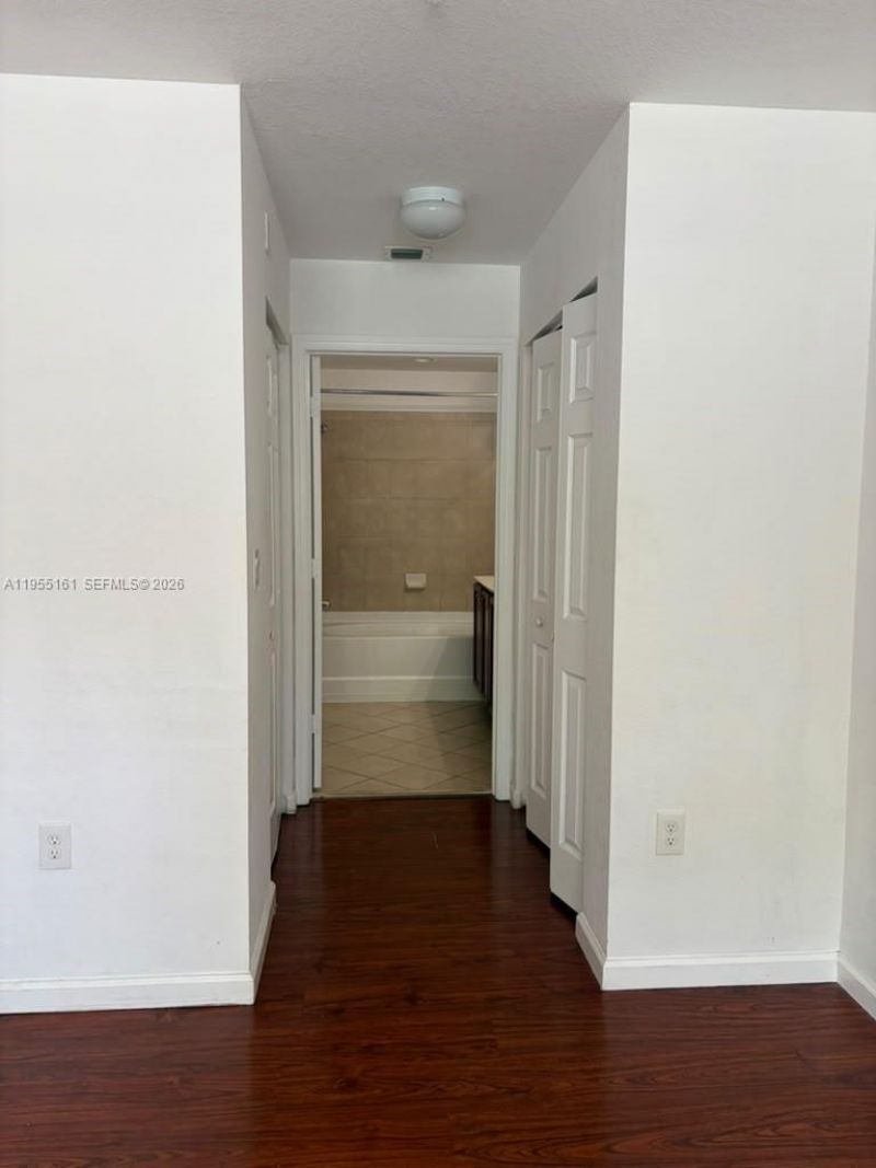 11601 NW 89th St, Unit 107, Doral, FL 33178 Photo