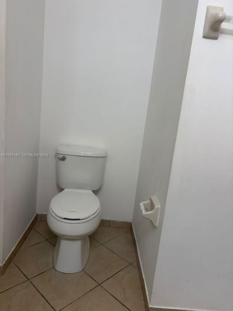 11601 NW 89th St, Unit 107, Doral, FL 33178 Photo