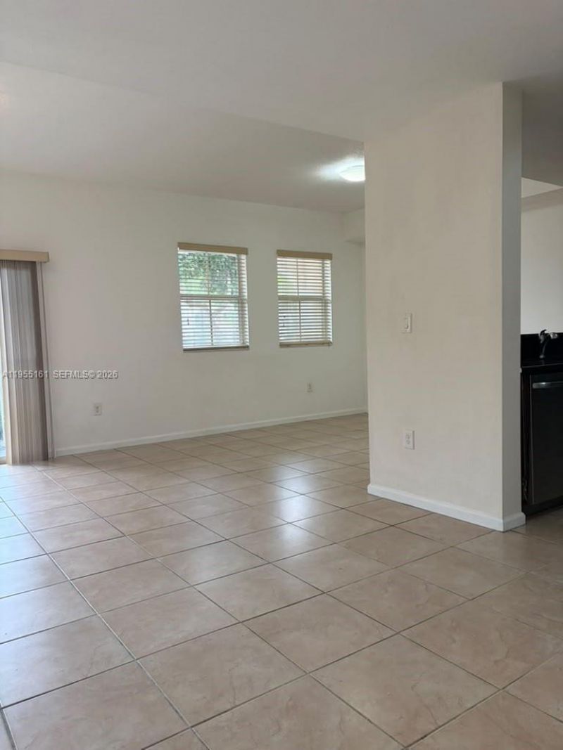 11601 NW 89th St, Unit 107, Doral, FL 33178 Photo