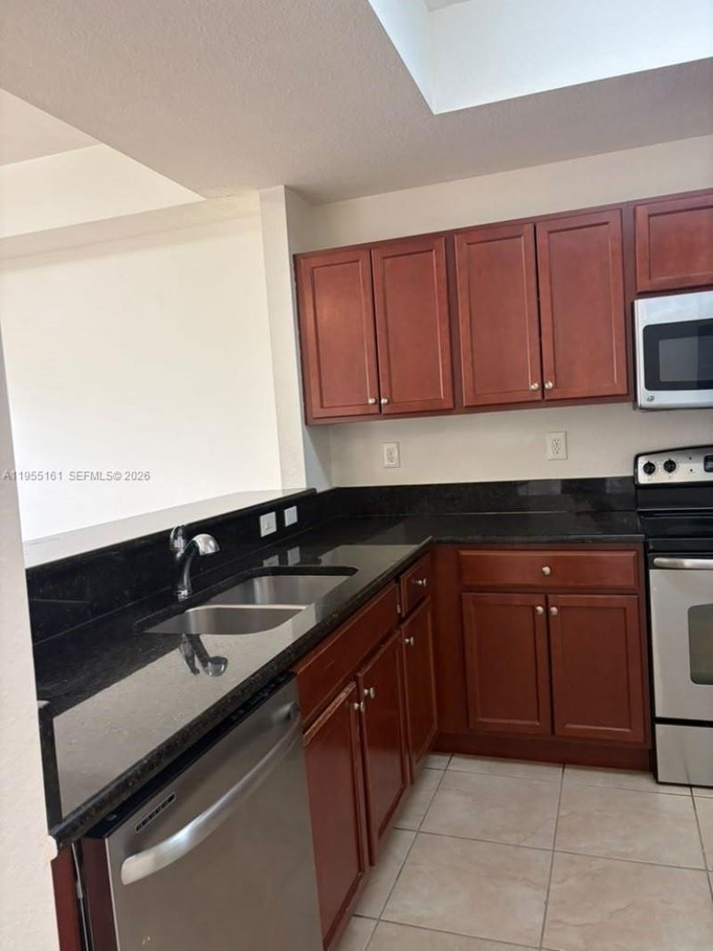 11601 NW 89th St, Unit 107, Doral, FL 33178 Photo