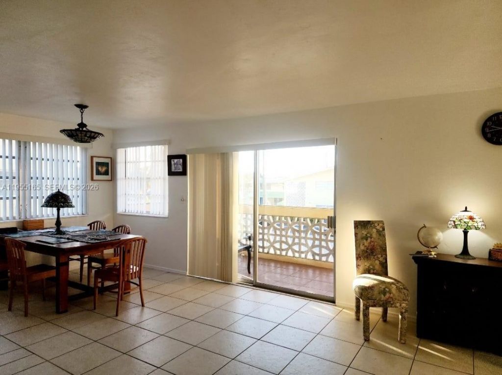 11960 NE 19th Dr, Unit 10, North Miami, FL 33181 Photo