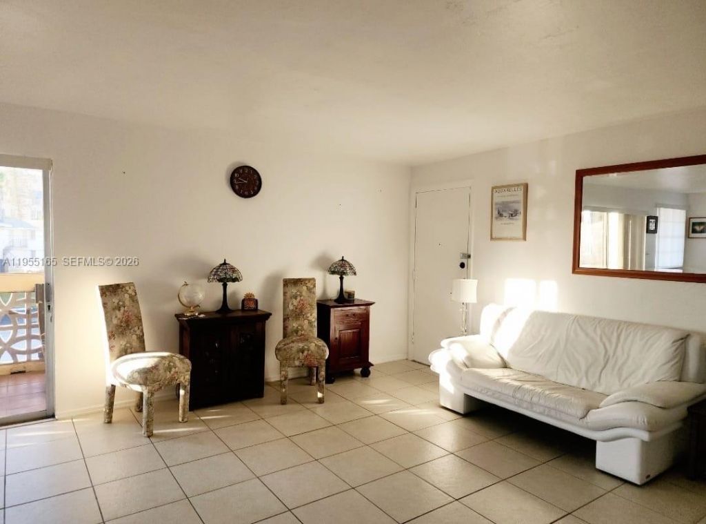 11960 NE 19th Dr, Unit 10, North Miami, FL 33181 Photo