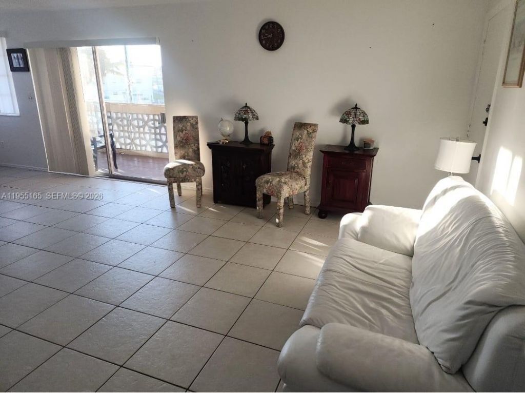 11960 NE 19th Dr, Unit 10, North Miami, FL 33181 Photo