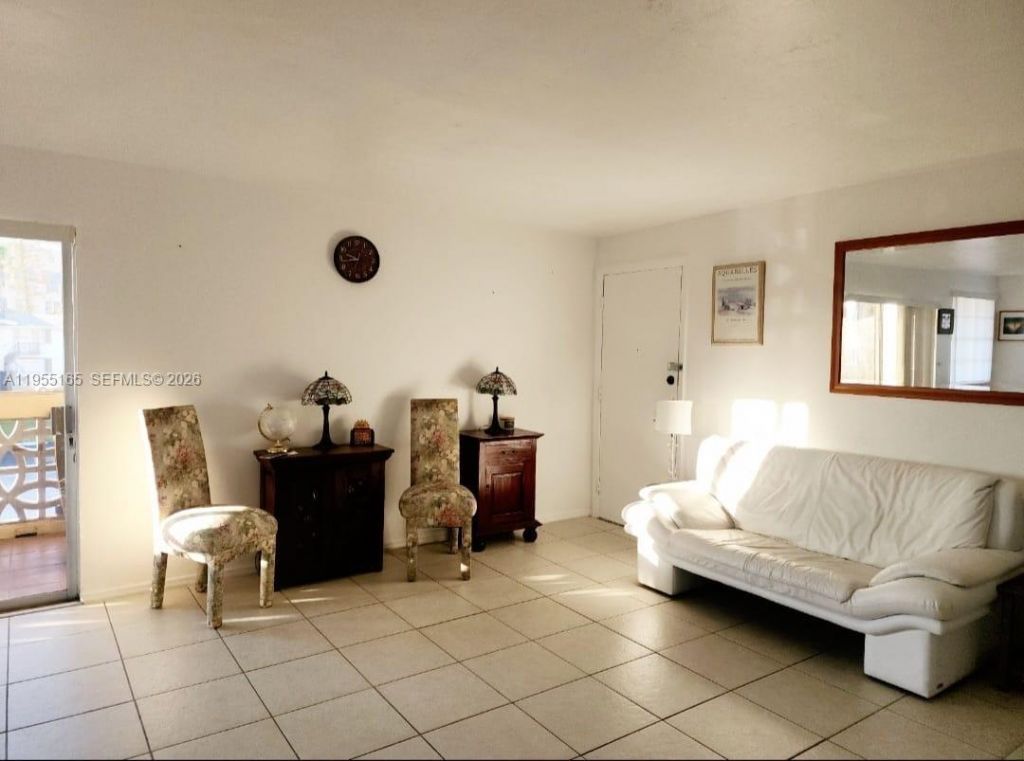 11960 NE 19th Dr, Unit 10, North Miami, FL 33181 Photo