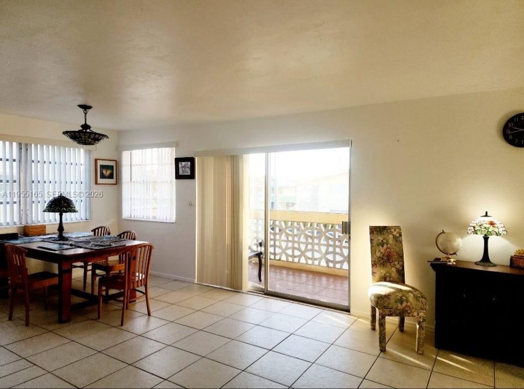 11960 NE 19th Dr, Unit 10, North Miami, FL 33181 Photo