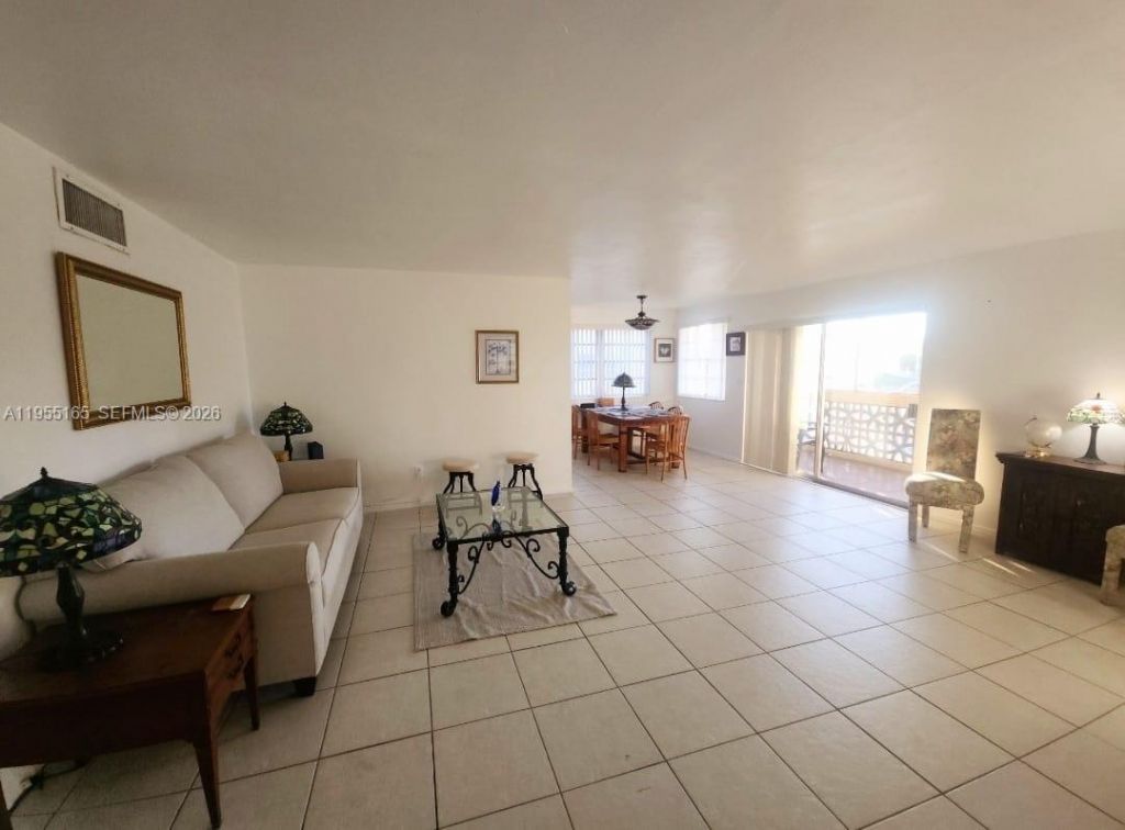 11960 NE 19th Dr, Unit 10, North Miami, FL 33181 Photo