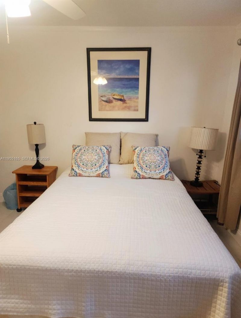 11960 NE 19th Dr, Unit 10, North Miami, FL 33181 Photo