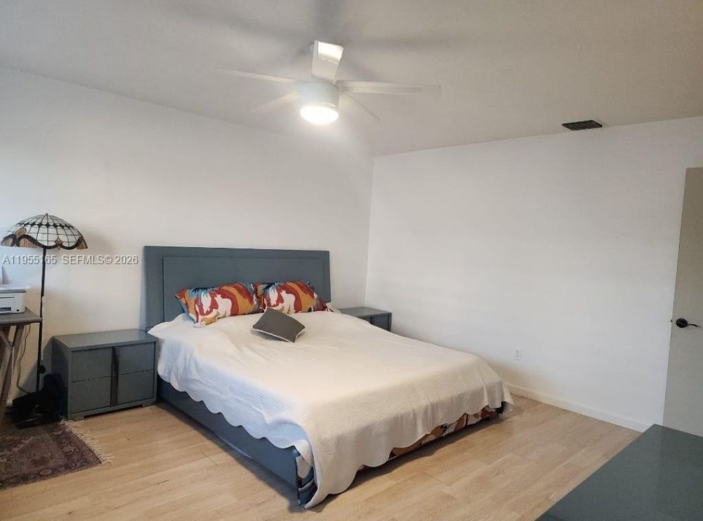 11960 NE 19th Dr, Unit 10, North Miami, FL 33181 Photo