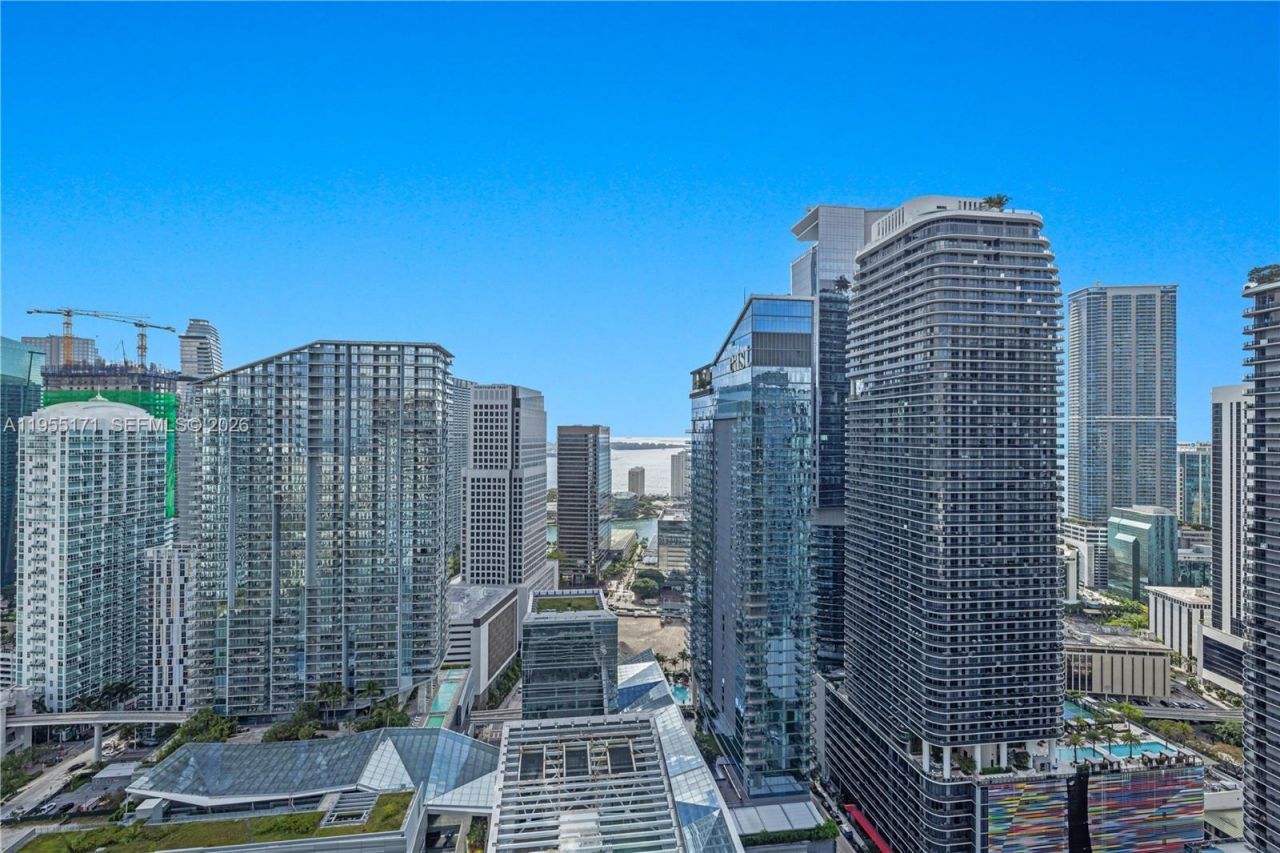 88 SW 7th St, Unit 3711, Miami, FL 33130 Photo