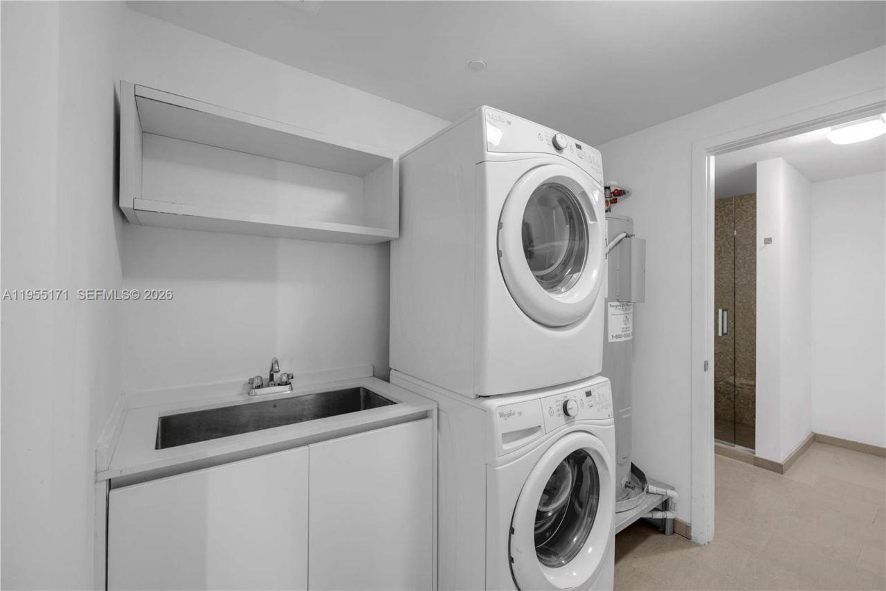 88 SW 7th St, Unit 3711, Miami, FL 33130 Photo