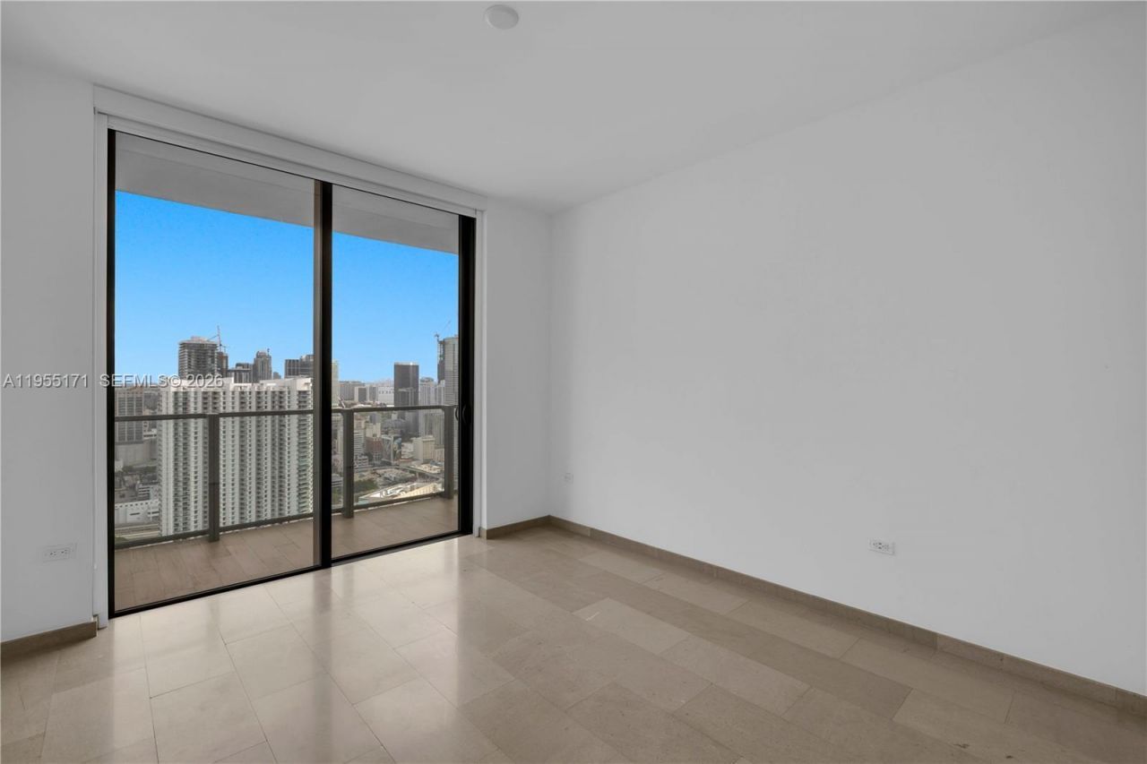 88 SW 7th St, Unit 3711, Miami, FL 33130 Photo