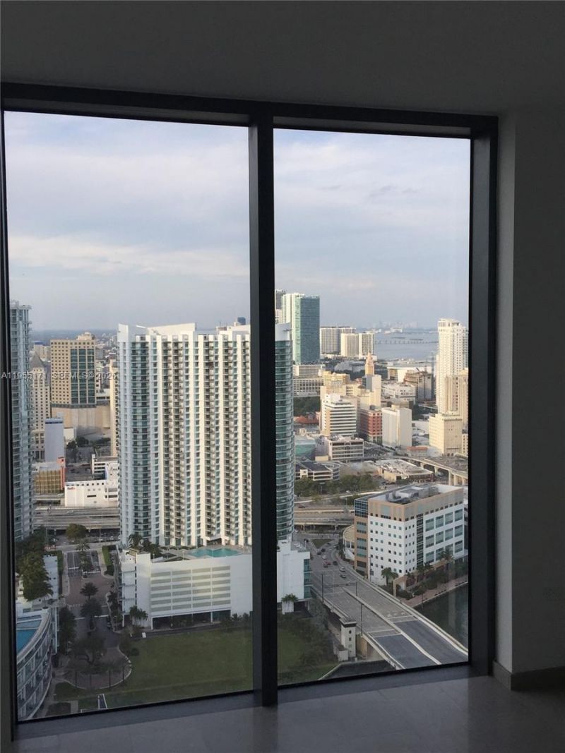 88 SW 7th St , Unit 3711, Miami, FL 33130 Photo